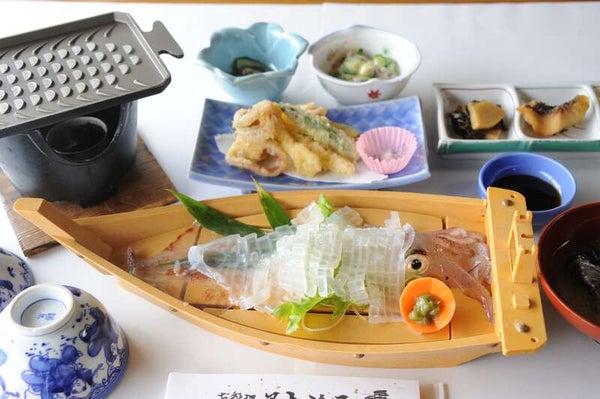 【山口県内発】 【山口東部読売会愛読者旅行】須佐で食す「男命イカ会席」と徳佐りんご狩り 日帰り2
